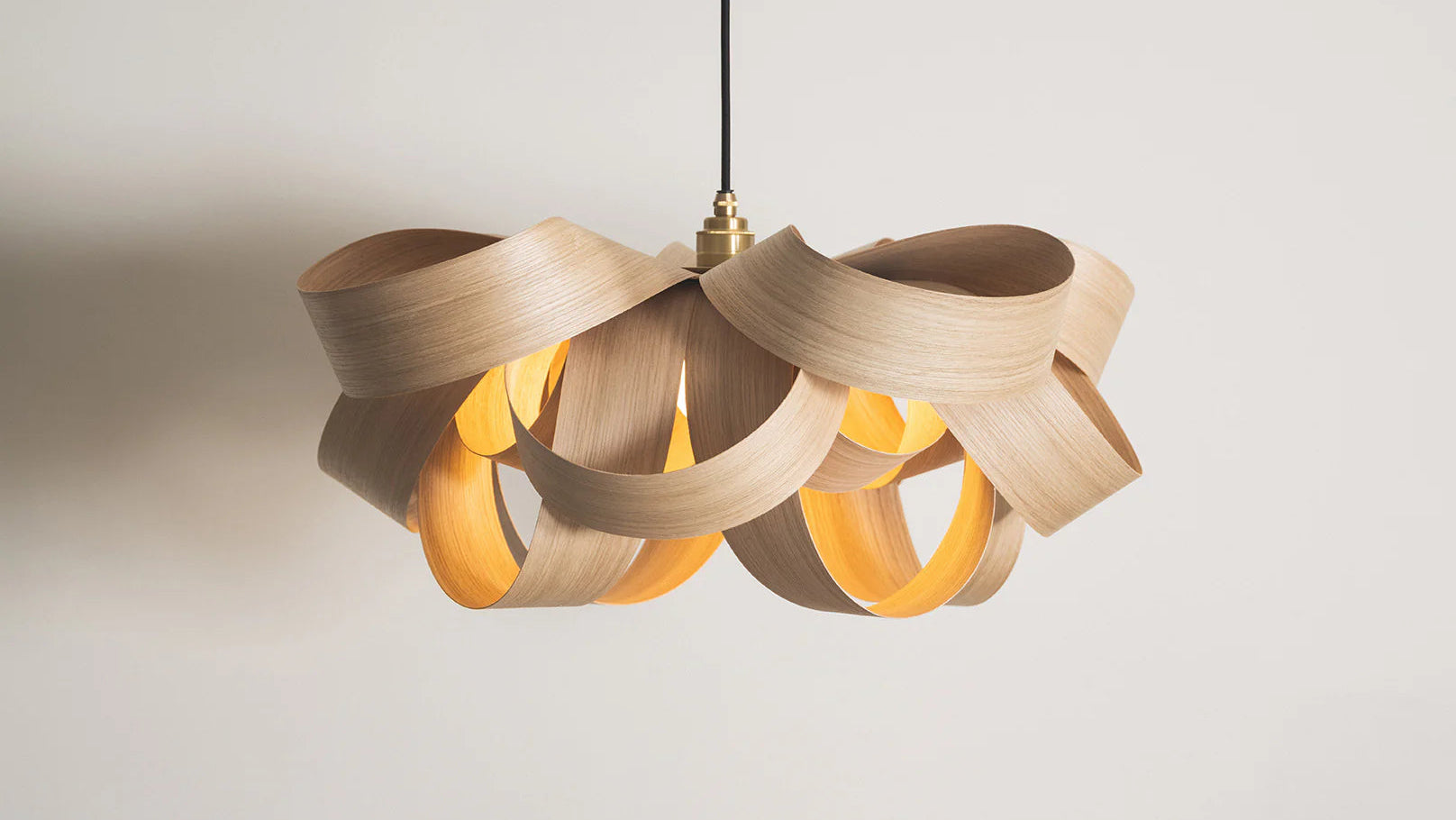 Wooden oak pendant light made of twisted wood