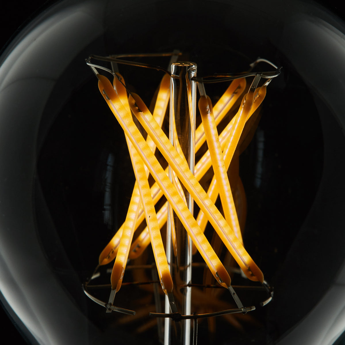Faye 8W LED Filament Light Bulb-Lumison Lighting Design