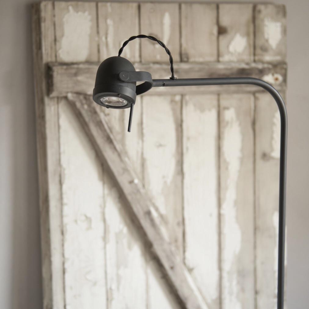Zak Floor Lamp-Tierlantijn-Lumison Lighting Design